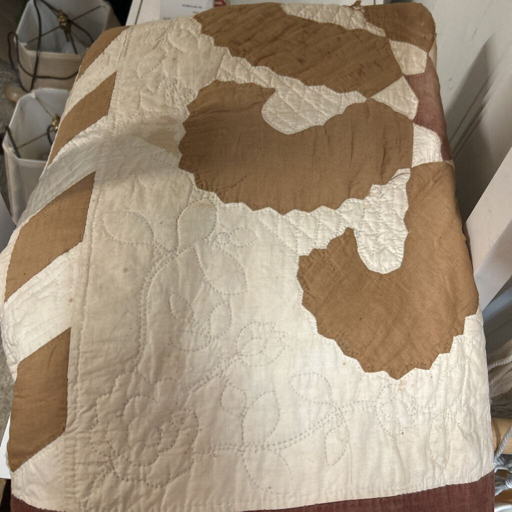 VINTAGE FLORAL STAR QUILT