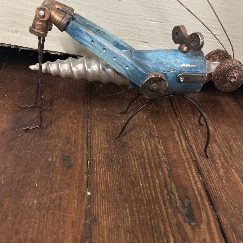 HANDCRAFTED GRASSHOPER