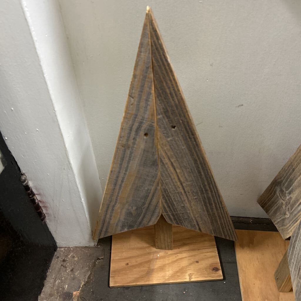 26" WOODEN CHRISTMAS TREE