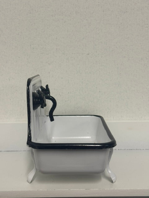 METAL SINK SOAP DISH WITH FAUCET WHITE AND BLACK