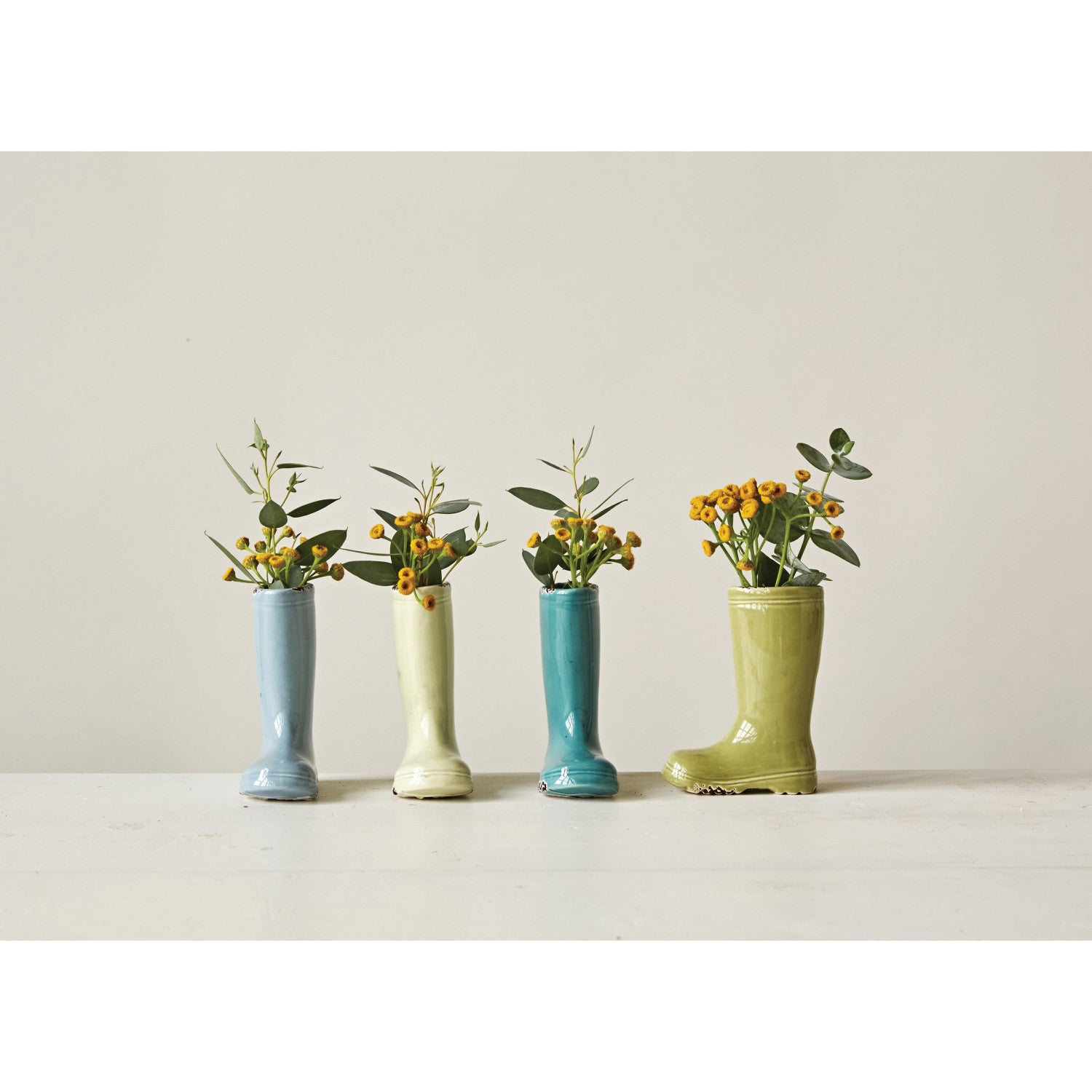 DISTRESSED BOOT VASE